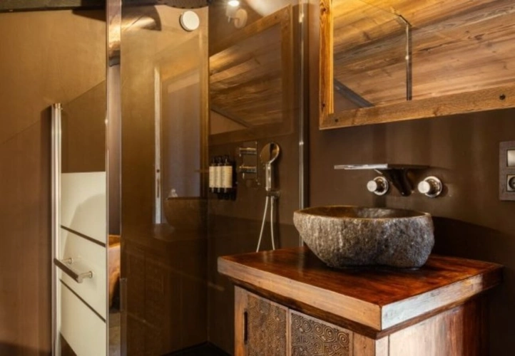 Photos 43 - Prestige - ENSEMBLE ALPIN ULTRA-PREMIUM de 3 400 m² à TIGNES (73) 5 Chalets haut de gamme , accès ski au pied, vue, piscine