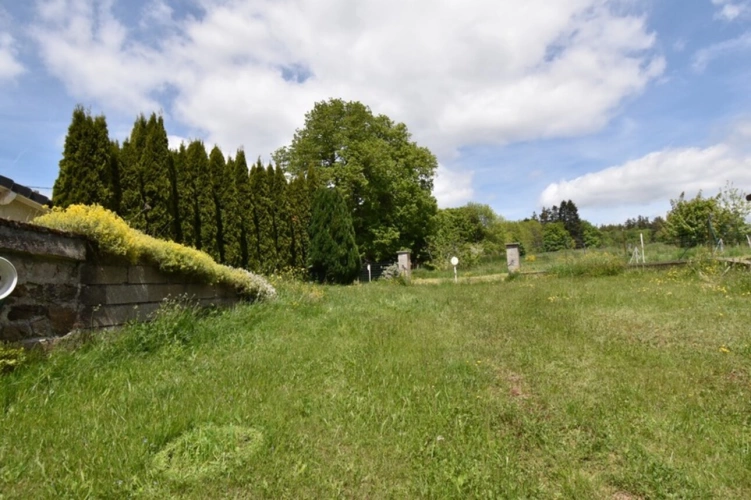 Photos 8 - Rurale - Bâtiment comprennant un grand atelier artisanal et un grange aménageable / SAINT AGREVE 07320