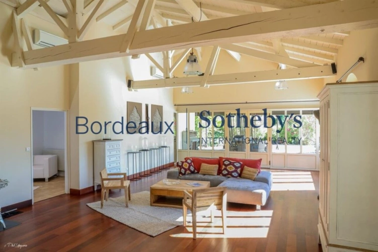 Photos 8 - Prestige - BORDEAUX 35 MINUTES - SOMPTUEUSE PROPRIÉTÉ DE MAÎTRE XVIII° - 6 HECTARES - DÉPENDANCES - PISCINE