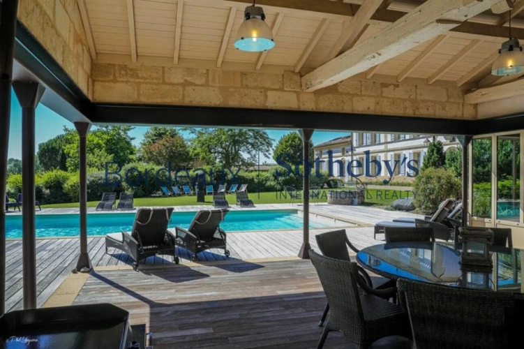 Photos 9 - Prestige - BORDEAUX 35 MINUTES - SOMPTUEUSE PROPRIÉTÉ DE MAÎTRE XVIII° - 6 HECTARES - DÉPENDANCES - PISCINE