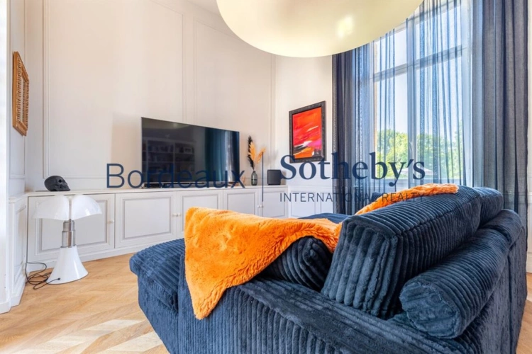 Photos 13 - Prestige - BORDEAUX 20MN - ENTRE-DEUX-MERS - SOMPTUEUSE PROPRIÉTÉ XVIII° - 1,6 HA - PISCINE - DÉPENDANCES