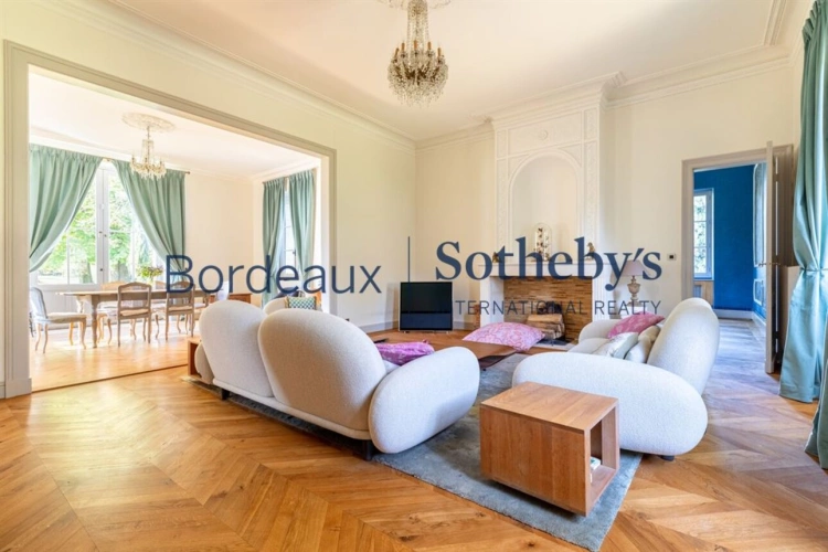 Photos 4 - Prestige - RARE - DOMAINE D'EXCEPTION AUX PORTES DE BORDEAUX, PARC & BOIS, PISCINE, TENNIS