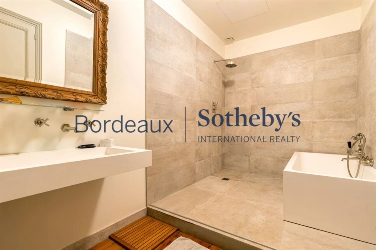 Photos 10 - Prestige - RARE - DOMAINE D'EXCEPTION AUX PORTES DE BORDEAUX, PARC & BOIS, PISCINE, TENNIS