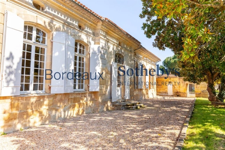 Photos 1 - Prestige - SOMPTUEUSE PROPRIÉTÉ XVIII° - 30 HA - PISCINE - DÉPENDANCES