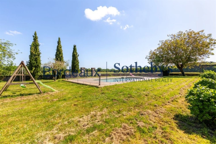 Photos 10 - Prestige - SOMPTUEUSE PROPRIÉTÉ XVIII° - 30 HA - PISCINE - DÉPENDANCES