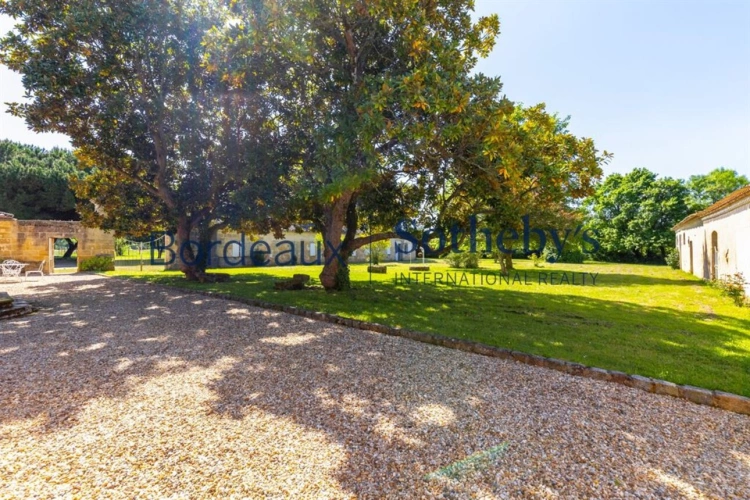 Photos 16 - Prestige - SOMPTUEUSE PROPRIÉTÉ XVIII° - 30 HA - PISCINE - DÉPENDANCES