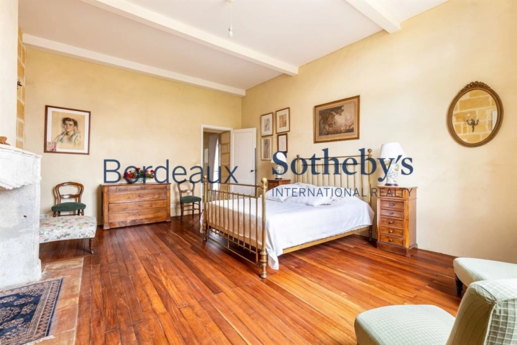 Photos 7 - Prestige - BORDEAUX 25KM - ENTRE-DEUX-MERS - SOMPTUEUSE CHARTREUSE DU XVIII° - 8,5 HA - PISCINE - DÉPENDANCES