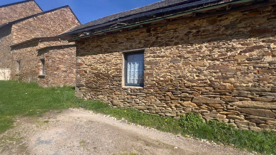 Photos 1 - Équestre - Aveyron : propriété équestre avec habitations, gîtes et 6,5 hectares (12)