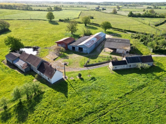 Photos 2 - Rural - Small farm in Brenne on 8 hectares 79 ares