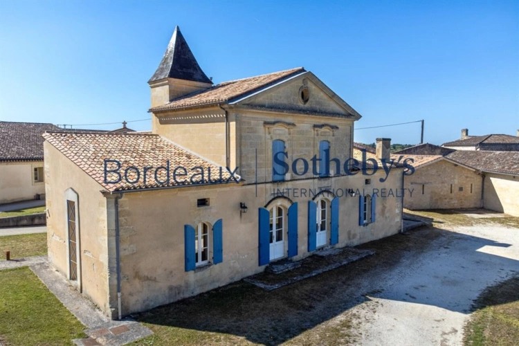 Photos 4 - Prestige - BELLE PROPRIÉTÉ VITICOLE EN SATELLITE DE SAINT ÉMILION - 34 HA EN BIO