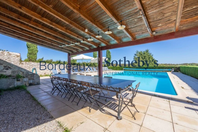 Photos 13 - Viticole - EXCLUSIVITÉ - SUPERBE CHÂTEAU À 30 MIN DE BORDEAUX - 10 HA