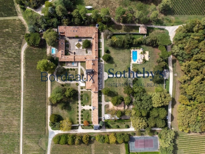 Photos 19 - Viticole - MAGNIFIQUE CHÂTEAU HÔTEL HISTORIQUE ET VIGNOBLE TRÈS PROCHE DE BORDEAUX