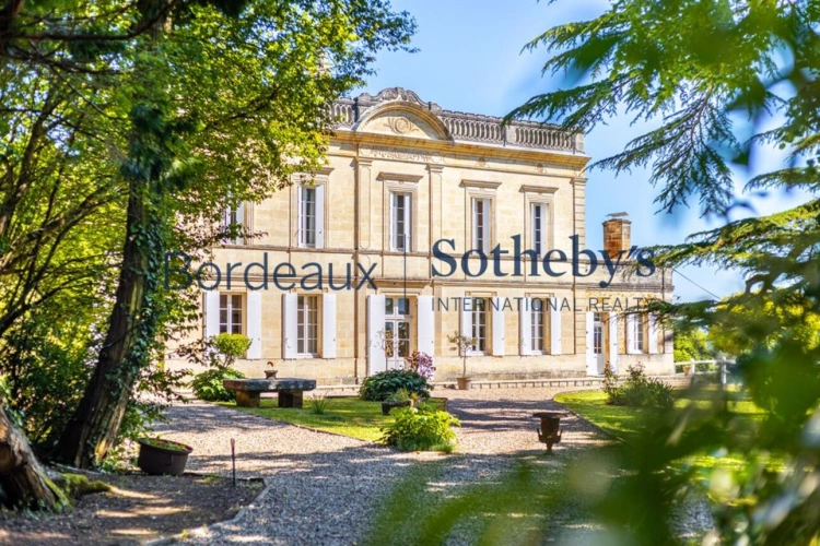 Photos 1 - Prestige - SAINT ÉMILION - MAISON DE MAÎTRE - DÉPENDANCES - 5HA