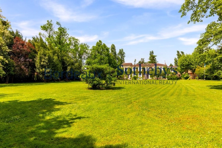 Photos 4 - Rural - BORDEAUX 40MN - STUNNING 18th CHARTREUSE - 1.3 HECTARES PARK - 9 BEDROOMS - MAGNIFICENT RENOVATION