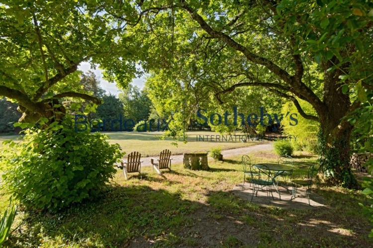 Photos 16 - Rural - BORDEAUX 40MN - STUNNING 18th CHARTREUSE - 1.3 HECTARES PARK - 9 BEDROOMS - MAGNIFICENT RENOVATION
