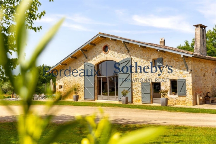 Photos 9 - Prestige - COUP DE COEUR - 50 MN BORDEAUX  - 15MN BAZAS - ANCIEN CORPS DE FERME RESTAURÉ - 14H - PISCINE