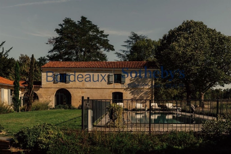 Photos 14 - Prestige - CHÂTEAU XVIII° - PISCINE - SPA - DÉPENDANCES - DOMAINE ÉQUESTRE