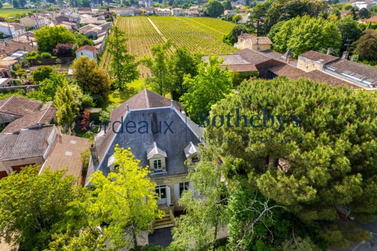 Photos 1 - Viticole - VIGNOBLE DE 2,7 HA AU COEUR DE LA PRESTIGIEUSE APPELLATION DE POMEROL