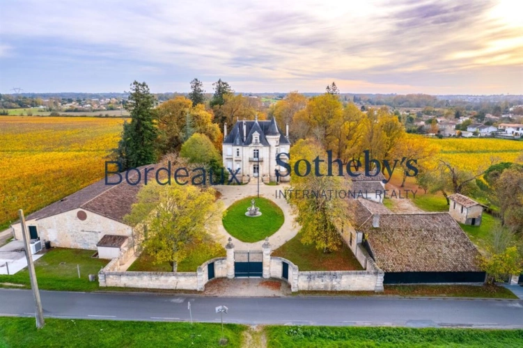 Photos 13 - Prestige - EXCLUSIVITÉ - RARE - CHÂTEAU & VIGNES AUX PORTES DE BORDEAUX