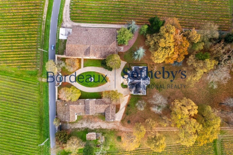 Photos 15 - Prestige - EXCLUSIVITÉ - RARE - CHÂTEAU & VIGNES AUX PORTES DE BORDEAUX