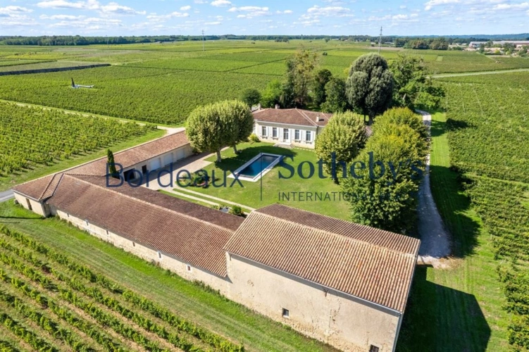 Photos 3 - Prestige - BORDEAUX 30MN BORDEAUX - SOMPTUEUSE PROPRIÉTÉ XVIII° - 4,5 HA - PISCINE -  DÉPENDANCES
