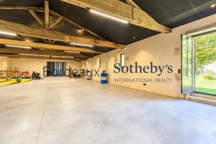 Photos 17 - Prestige - BORDEAUX 30MN BORDEAUX - SOMPTUEUSE PROPRIÉTÉ XVIII° - 4,5 HA - PISCINE -  DÉPENDANCES