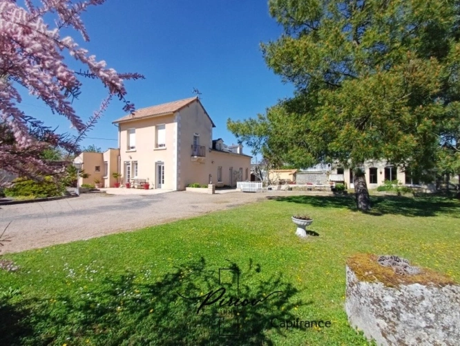 Photos 7 - Rurale - Propriété 5 chambres, dépendances, proche commerces et services