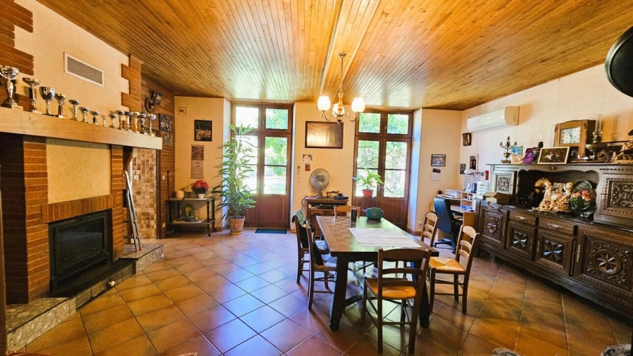 Photos 19 - Rural - Character property