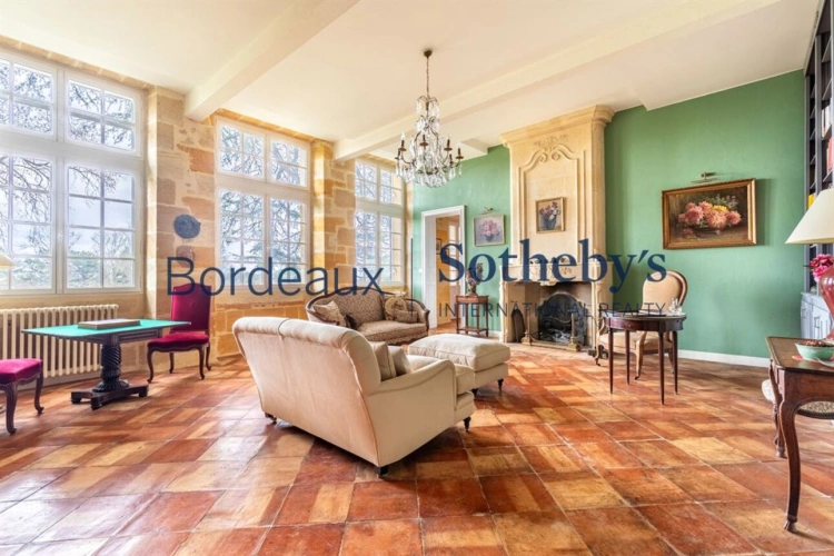 Photos 4 - Prestige - BORDEAUX 25KM - ENTRE-DEUX-MERS - SOMPTUEUSE CHARTREUSE DU XVIII° - 8,5 HA - PISCINE - DÉPENDANCES