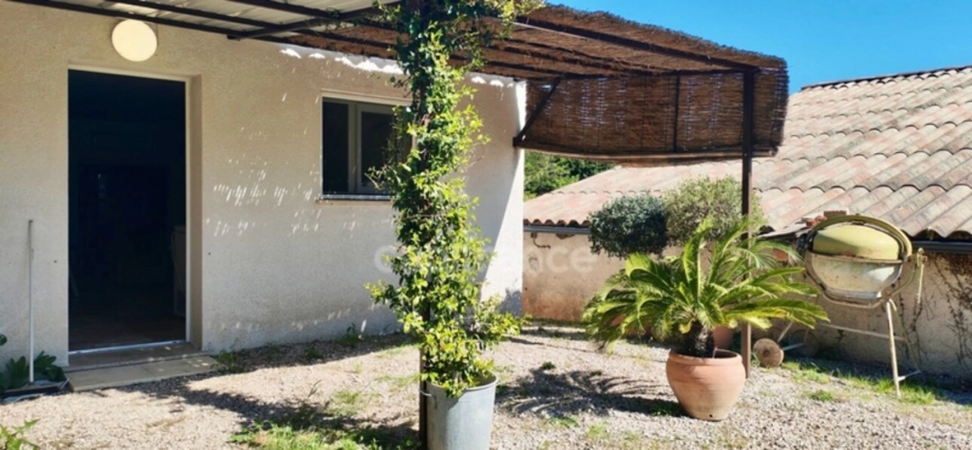 Photos 17 - Touristique - Propriete à vendre 2 habitations, quartier PONT DE CRAU, ARLES (13)