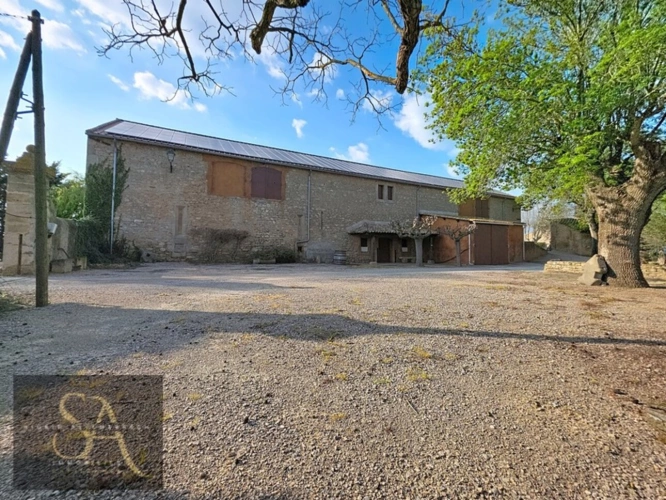 Photos 5 - Agricole - Bâtiment viticole , terres et matériel d’exploitation – 48 ha Proche Narbonne