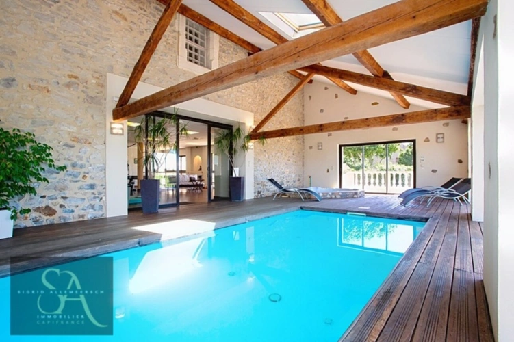 Photos 2 - Prestige - Domaine viticole & touristique de prestige – 63 ha – Proche Méditerranée