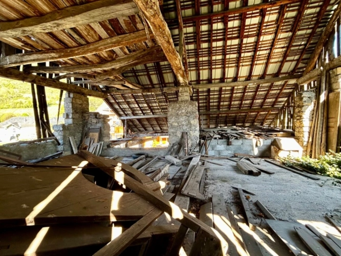 Photos 5 - Rurale - SAINT JEAN DE LA PORTE (73) - GRANGE sur parcelle de 168 m2