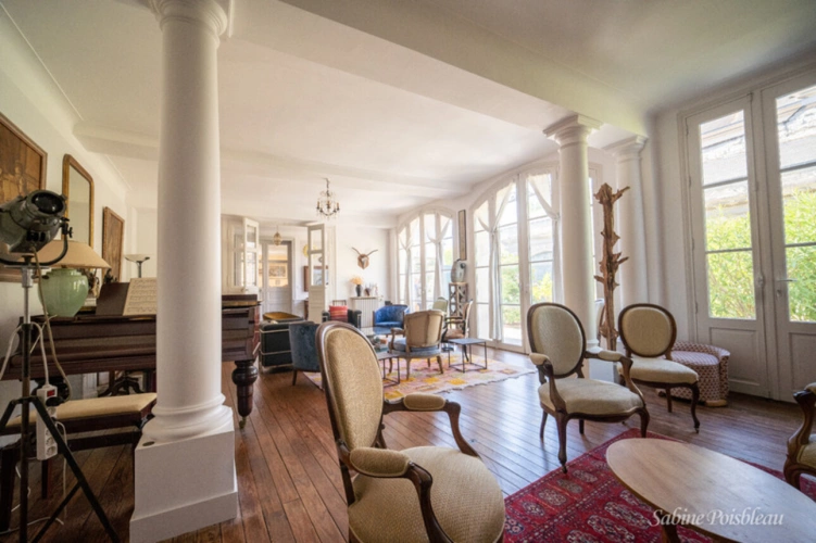 Photos 4 - Rurale - Exceptionnel au coeur de Saumur et des bords de loire une demeure de 375 m² - dépendances - Garages - jardin -1439m²