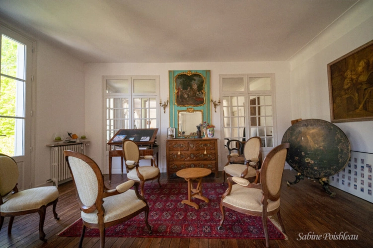 Photos 5 - Rurale - Exceptionnel au coeur de Saumur et des bords de loire une demeure de 375 m² - dépendances - Garages - jardin -1439m²