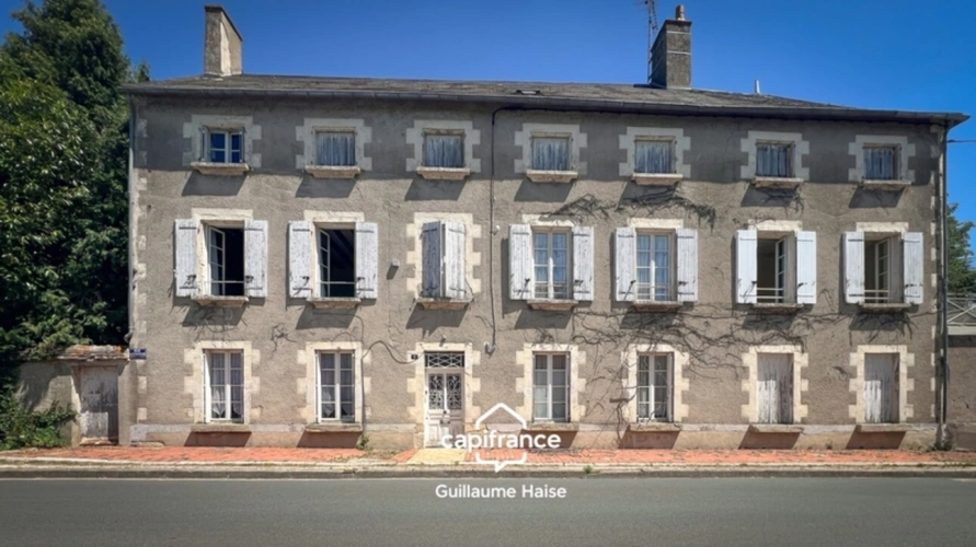 Photos 20 - Prestige - Propriété de 18 pièces à vendre à VATAN (36)