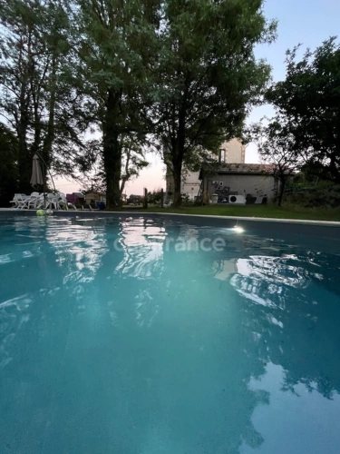 Photos 3 - Rurale - Maison de caractère – 5 à 7 chambres – 5000 m² avec piscine – à 5 min des commerces