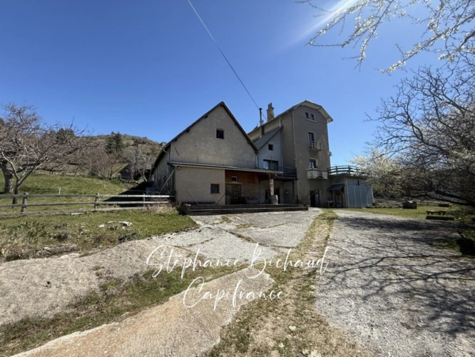 Photos 23 - Prestige - Propriete à vendre 9 pièces JARJAYES (05) dépendances zone touristique 1,8 hectare