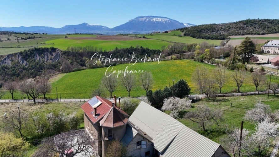 Photos 63 - Prestige - Propriete à vendre 9 pièces JARJAYES (05) dépendances zone touristique 1,8 hectare