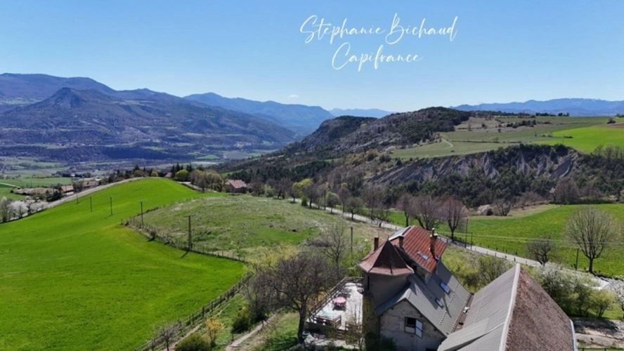 Photos 67 - Prestige - Propriete à vendre 9 pièces JARJAYES (05) dépendances zone touristique 1,8 hectare