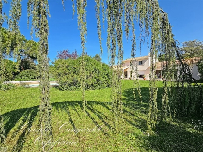 Photos 2 - Prestige - Magnifique propriété de 7 pièces alliant espace, élégance et cadre verdoyant à seulement 10' de LA ROCHELLE