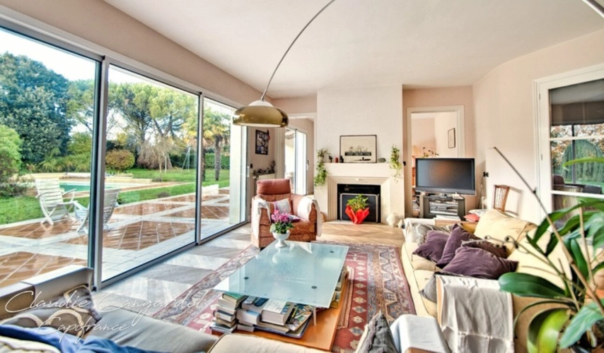 Photos 10 - Prestige - Magnifique propriété de 7 pièces alliant espace, élégance et cadre verdoyant à seulement 10' de LA ROCHELLE