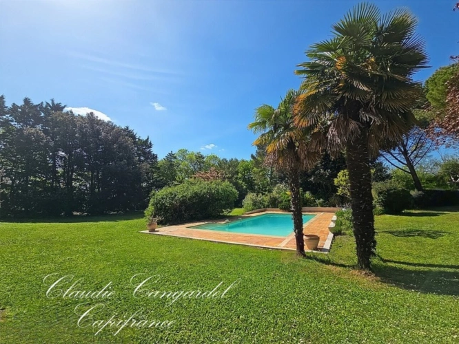 Photos 28 - Prestige - Magnifique propriété de 7 pièces alliant espace, élégance et cadre verdoyant à seulement 10' de LA ROCHELLE