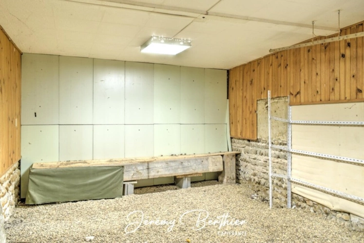 Photos 4 - Rurale - GENAY (69) - Grange de 140 m² - 4 pièces - 434 m² de terrain - Fort potentiel