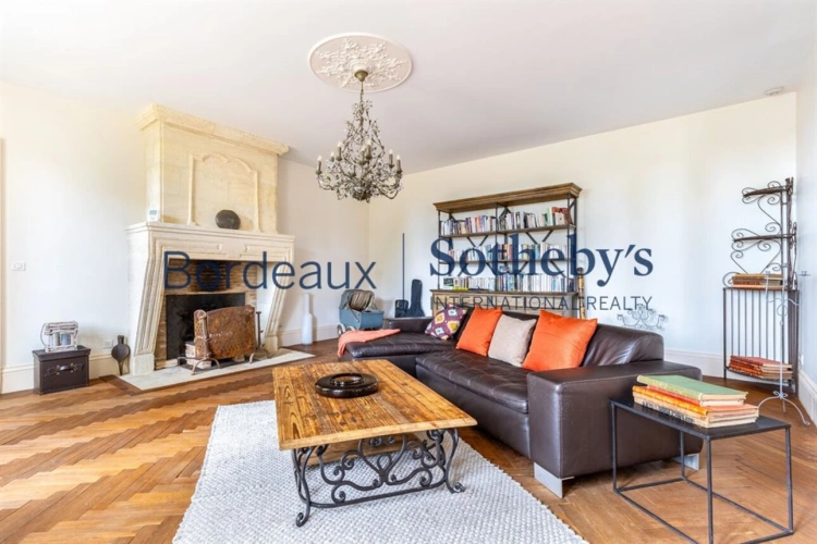 Photos 6 - Prestige - BORDEAUX 35 MINUTES - SOMPTUEUSE PROPRIÉTÉ DE MAÎTRE XVIII° - 6 HECTARES - DÉPENDANCES - PISCINE