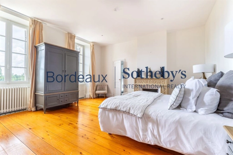 Photos 9 - Prestige - BORDEAUX 35 MINUTES - SOMPTUEUSE PROPRIÉTÉ DE MAÎTRE XVIII° - 6 HECTARES - DÉPENDANCES - PISCINE