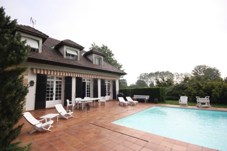 Photos 7 - Prestige - Propriete à vendre sur 35 hectares, 14 pièces piscine, tennis, chasse, pêche, équitation, LE PLANTAY (01)