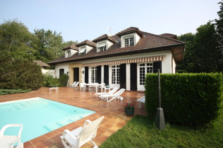 Photos 9 - Prestige - Propriete à vendre sur 35 hectares, 14 pièces piscine, tennis, chasse, pêche, équitation, LE PLANTAY (01)