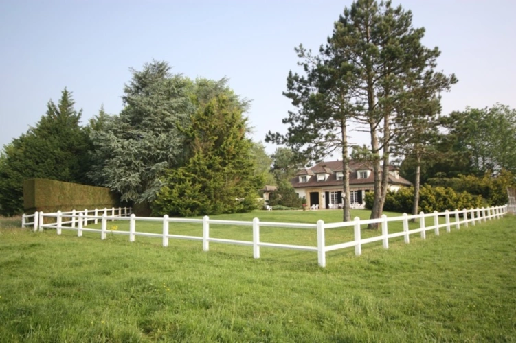 Photos 13 - Prestige - Propriete à vendre sur 35 hectares, 14 pièces piscine, tennis, chasse, pêche, équitation, LE PLANTAY (01)