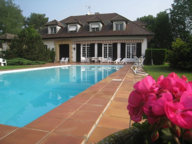 Photos 16 - Prestige - Propriete à vendre sur 35 hectares, 14 pièces piscine, tennis, chasse, pêche, équitation, LE PLANTAY (01)